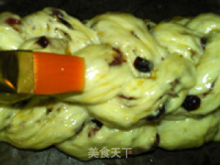 蔓越莓核桃节日面包的做法步骤：17