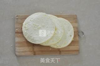 芒果慕斯蛋糕的做法步骤：1