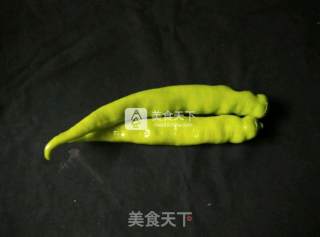 尖椒摊鸡蛋的做法步骤：1