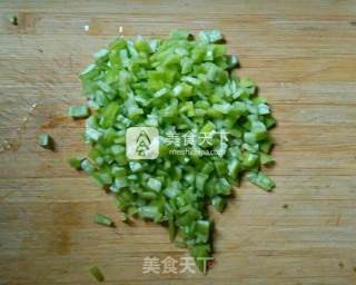 尖椒摊鸡蛋的做法步骤：2