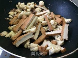 干锅鸭肉---干锅三宝的做法步骤：7
