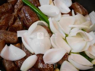 红烧西红柿牛肉面的做法步骤：4