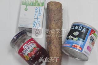夏日里既美味又养生甜点——草莓山药泥的做法步骤：1