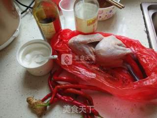 老姜烧鸡的做法步骤：1