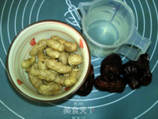 鲜花生红枣浓浆的做法步骤：1