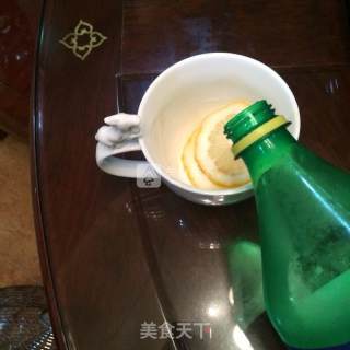 雪碧冻柠的做法步骤：4