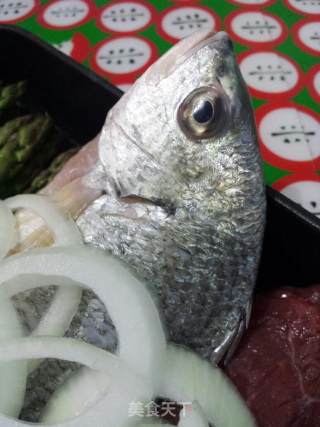 海鲜时蔬铁板烧的做法步骤：2