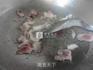 蘑菇尖椒炒肉的做法步骤：6