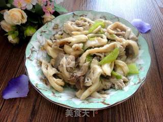 蘑菇尖椒炒肉的做法步骤：12
