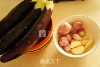 茄汁烤茄子的做法步骤：1