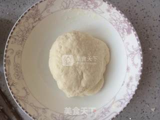 家常葱油饼的做法步骤：2