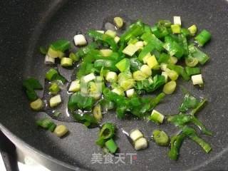 咸蛋西红柿炒木耳 ☆咸蛋炒蔬10的做法步骤：4