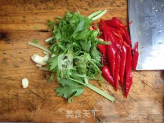 入夏素菜来袭--素炒滑菇的做法步骤：2