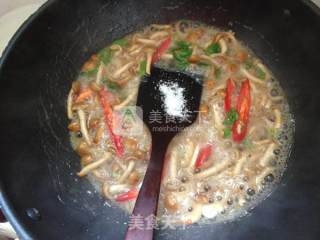 入夏素菜来袭--素炒滑菇的做法步骤：6