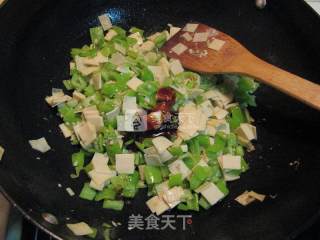素炒尖椒豆腐皮的做法步骤：5