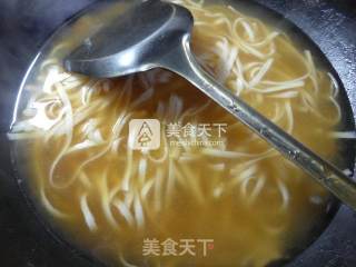 椒蛋汤面的做法步骤：11