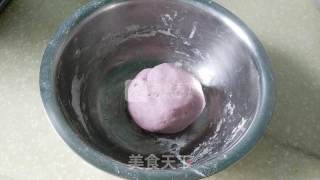 奶香紫薯双色卷的做法步骤：2