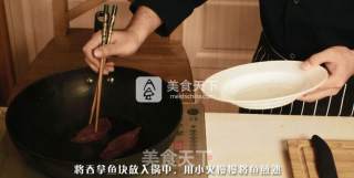 牛油果吞拿鱼配温泉蛋的做法步骤：2