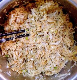 猪肉萝卜水饺的做法步骤：7