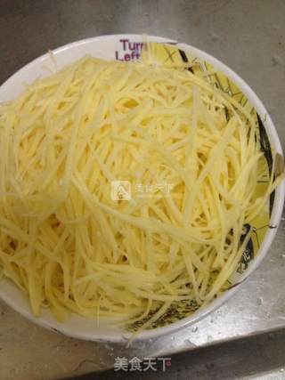 酸辣土豆丝的做法步骤：2