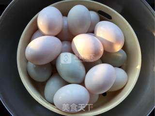 咸鸭蛋的做法步骤：1