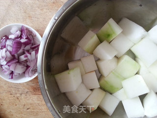 冬瓜炖排骨-----夏季家常菜的做法步骤：2