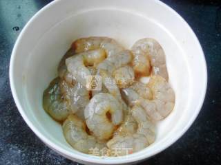 丝瓜虾仁汤的做法步骤：2