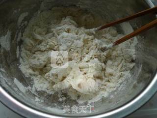 椒盐芝麻饼的做法步骤：1