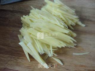 茄丝炒土豆丝的做法步骤：3