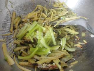 茄丝炒土豆丝的做法步骤：7
