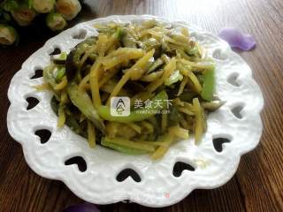 茄丝炒土豆丝的做法步骤：9