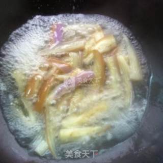 辣酱茄子的做法步骤：1