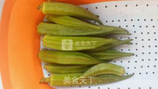 麻酱秋葵的做法步骤：1