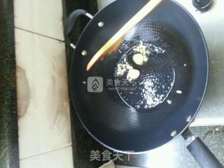 酸菜豆腐鲫鱼汤的做法步骤：3