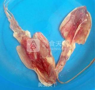 鱿鱼干茄子煲的做法步骤：1