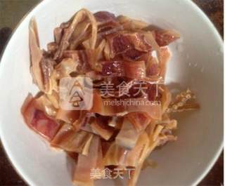 鱿鱼干茄子煲的做法步骤：2