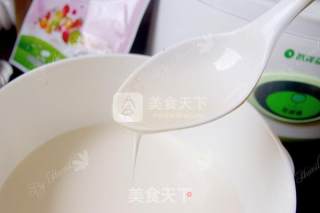 酸奶水果串烧的做法步骤：3