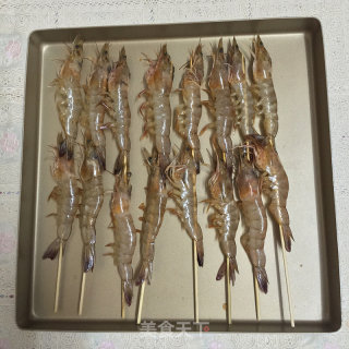 烤虾串的做法步骤：2