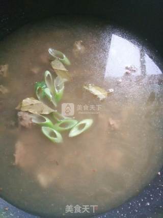 西红柿牛腩汤的做法步骤：3
