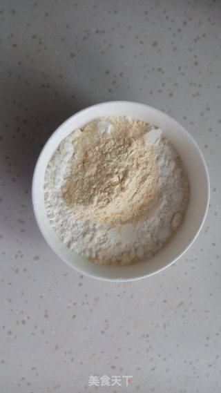 酥脆鱿鱼须的做法步骤：4