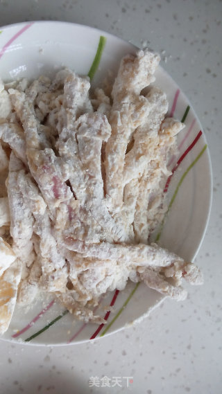 酥脆鱿鱼须的做法步骤：5