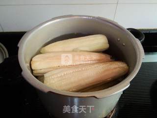 水煮老玉米的做法步骤：3