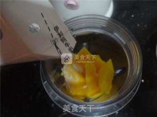 芒果花慕斯的做法步骤：3