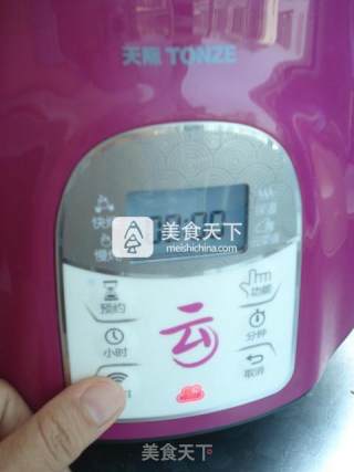 冰糖银耳莲子羹的做法步骤：8