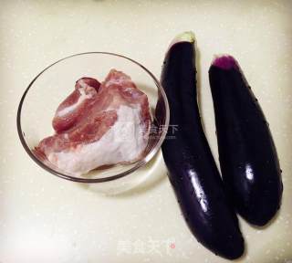 炸茄盒的做法步骤：1