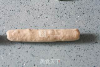 火腿花边培根披萨的做法步骤：10