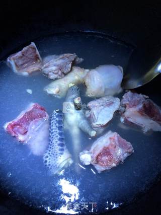 老火滋补汤的做法步骤：2