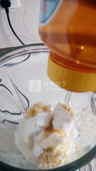 榴莲酸奶冰激凌的做法步骤：3