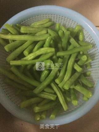 五花肉煸炒无筋豆的做法步骤：4