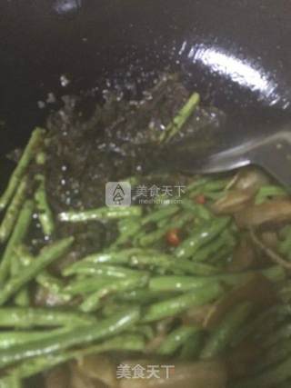 五花肉煸炒无筋豆的做法步骤：8